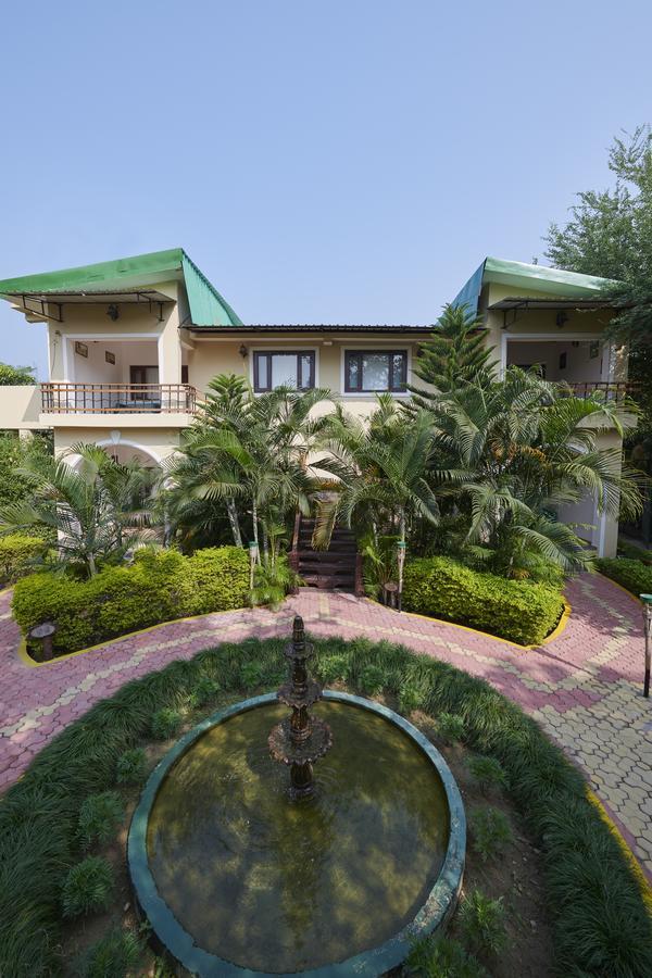 Acorn Hideaway Resort & Spa Rāmnagar Buitenkant foto