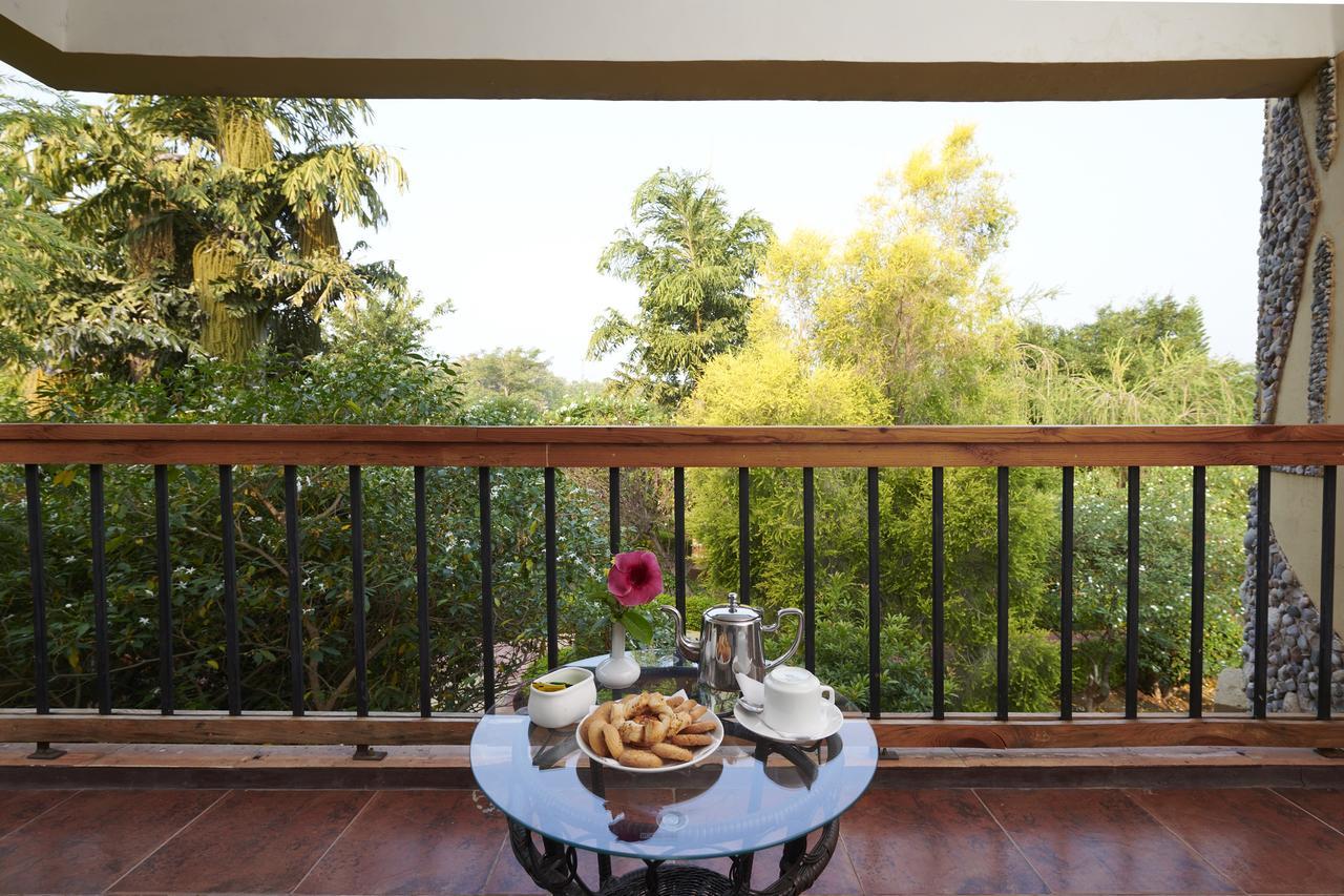 Acorn Hideaway Resort & Spa Rāmnagar Buitenkant foto